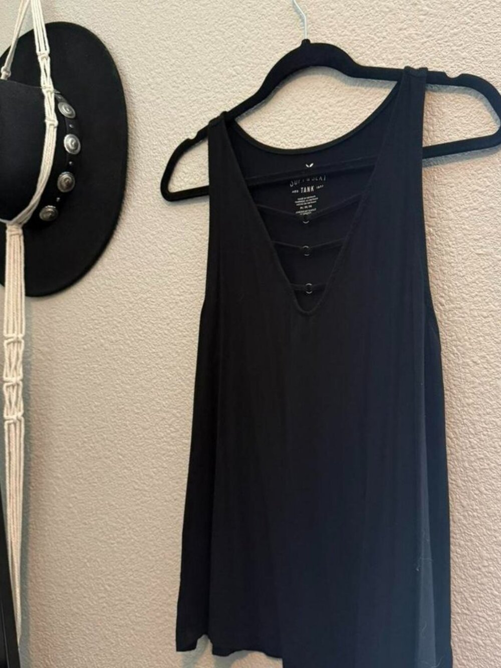 American Eagle black tank top